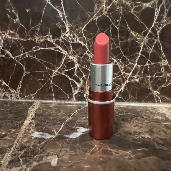 Mac Mini Amplified Lipstick in color Brick-O-La - Picture 4 of 6
